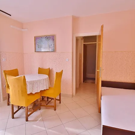 Danica Appartement Banjol